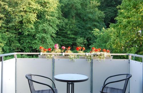 Gaarden-Sud - Kronsburg Apartment | Family-Friendly Ferienwohnung Grünes Herz with High Ratings