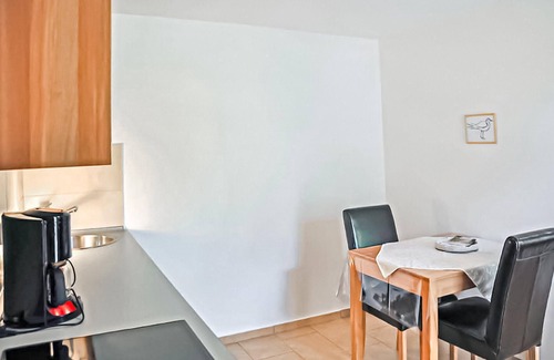 Grunow Apartment | Cozy 1 Bedroom Retreat in Grünow with Spa & Breakfast