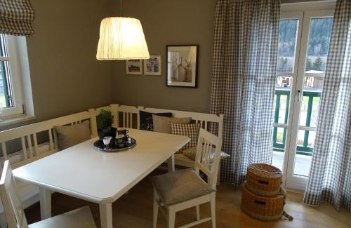 Eben im Pongau Apartment | Exceptional Ferienwohnung Grünwald: Family-Friendly Escape