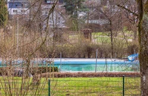 Eslohe Apartment | Exceptional Ferienwohnung Greitemann - Pet & Child Friendly