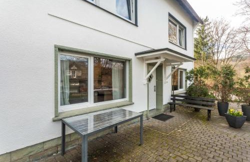 Eslohe Apartment | Exceptional Ferienwohnung Greitemann - Pet & Child Friendly