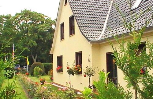 Ostseebad Prerow Apartment | Accessible Getaway at Ferienwohnung Greschke - 8/10 Rated