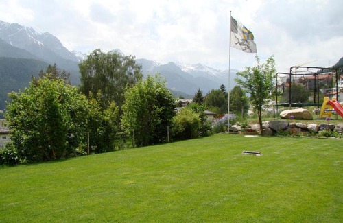 Engadin Scoul Apartment | Exquisite Ferienwohnung Grieder Scuol - 5-Star Perfection