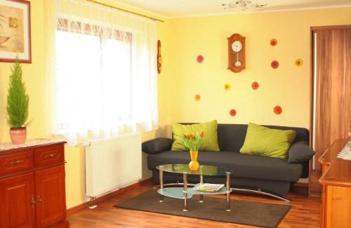 Kaditz Apartment | Top-Rated Ferienwohnung Großmann: Family-Friendly Escape