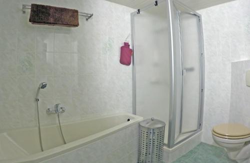 Kaditz Apartment | Top-Rated Ferienwohnung Großmann: Family-Friendly Escape