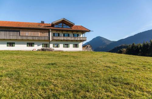 Jachenau Apartment | Family-Friendly Retreat at Ferienwohnung Guffertblick