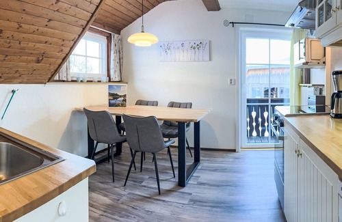 Gnesau Apartment | Tranquil Gurkhof 2 - Scenic Lake View & Family-Friendly Amenities