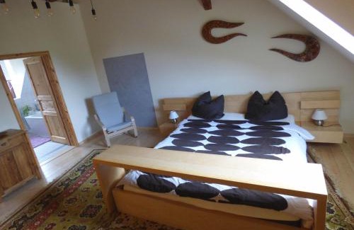 Naumburg Apartment | Family-Friendly Holiday Apartment Högel in Großjena