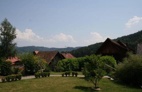 Gengenbach Apartment | Family-Friendly Ferienwohnung Höhner with Top Guest Ratings