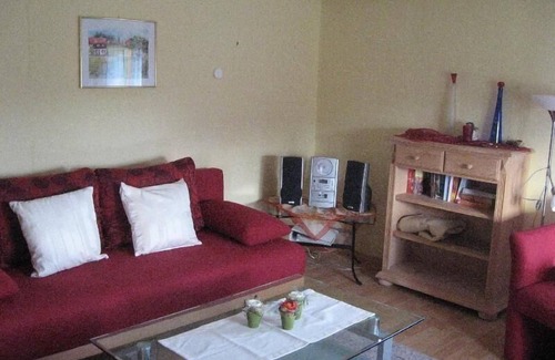 Maierhofen Apartment | Convenient Ferienwohnung Hörger with Kitchen Amenities