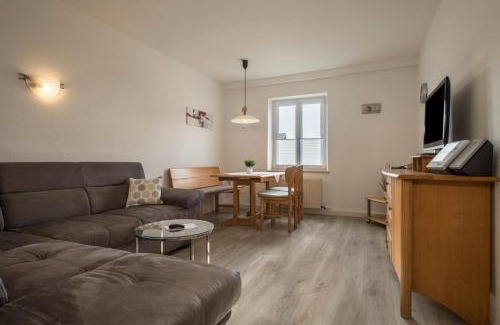Bodolz Apartment | Child-Friendly Retreat at Ferienwohnung Höscheler Groß
