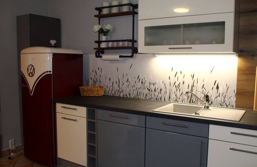 Dessau-Rosslau Apartment | Ocean View Family Retreat at Ferienwohnung Hütchen