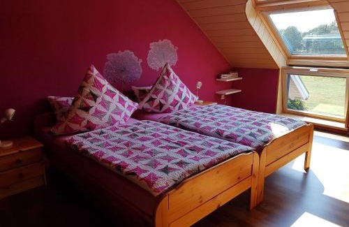 Rhauderfehn Apartment | Explore Ferienwohnung Hahn: 4-Star Gem with 9.6 Rating