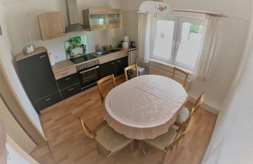 Kahnsdorf Apartment | Family-Friendly Ferienwohnung Haubner with Top Guest Ratings