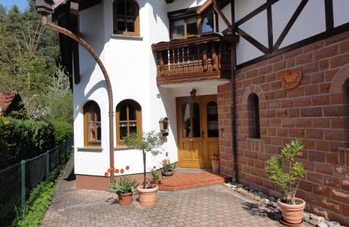 Erfweiler Apartment | Guest Rated: 9.5 at Ferienwohnung Haus Winterberg