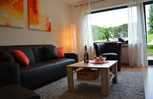 Mastershausen Apartment | Oceanfront Retreat: Ferienwohnung Hedi with 9.7/10 Rating