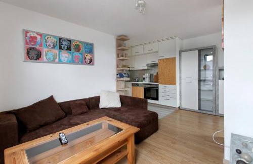 Wester-Ohrstedt Apartment | Welcoming Ferienwohnung Heimathafen: Family & Pet Friendly
