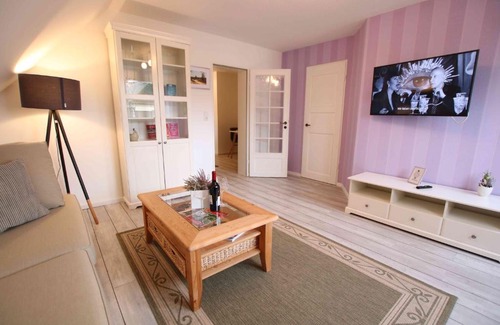 Scheessel Apartment | Cozy Ferienwohnung Heide: Guest Rated 9/10, Family-Friendly