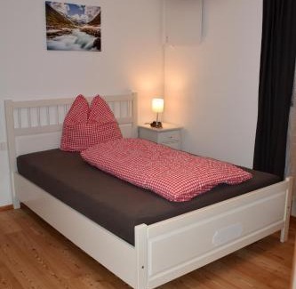 Thaur Apartment | Family-Friendly Stay at Ferienwohnung Heideggerhof - Rated 9.1