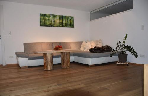 Thaur Apartment | Family-Friendly Stay at Ferienwohnung Heideggerhof - Rated 9.1