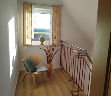 Hassel Apartment | Oceanfront Retreat: Ferienwohnung Heike Heitmann Awaits