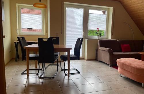Weiterndorf Apartment | Relaxing Retreat at Ferienwohnung Heilsbronn with Pool