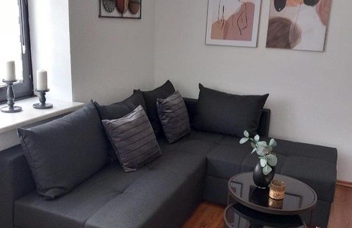 Schoden Apartment | Oceanfront Getaway: Ferienwohnung Heinzelfrauchen Awaits