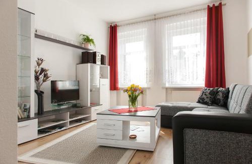 Arnstadt Apartment | Top-Rated Ferienwohnung Helianthus - Family Friendly Retreat