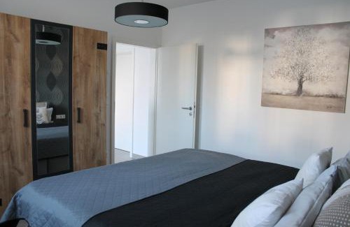 Frommern Apartment | Family-Friendly Ferienwohnung Hesselberg with Pool Access
