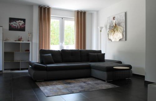 Frommern Apartment | Family-Friendly Ferienwohnung Hesselberg with Pool Access