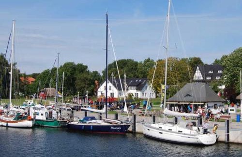 Kloster Apartment | Discover Ferienwohnung Hiddensee Hitthim: 4-Star Family Retreat
