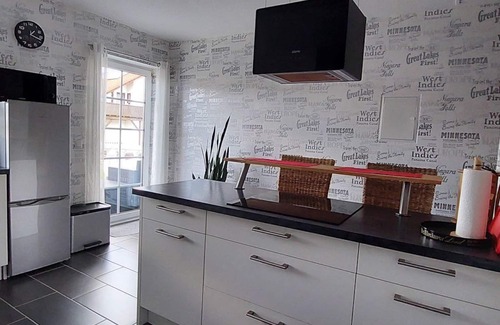 Busenberg Apartment | Family-Friendly Ferienwohnung Himmelssöhne with Kitchen
