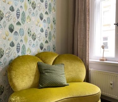 Kleinzschocher Apartment | Family-Friendly Ferienwohnung HIRZELZEIT with 9.1 Rating