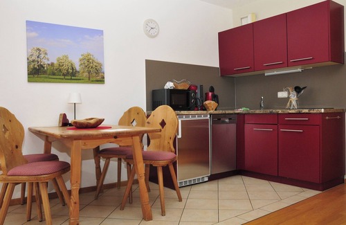 Bad Feilnbach Apartment | Discover Ferienwohnung Hochries: Ideal for Families & Pets