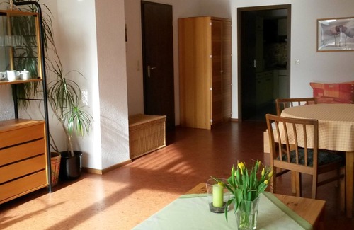 Gemarkung Truchtelfingen Apartment | Ferienwohnung Holdertal, 80qm, 1 Schlafzimmer, max. 5 Personen