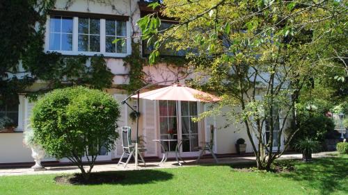Bad Buchau Apartment | Oceanfront Retreat at Ferienwohnung Hummel – Rated 9.2/10