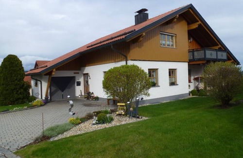 Freyung Apartment | Cozy Two-Bedroom Apartment with Wi-Fi and Spa Access