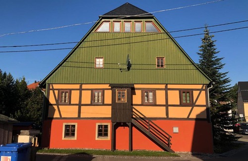 Großhartmannsdorf Apartment | Cozy Erzgebirge Apartment: Pet and Child Friendly Stay