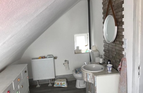 Oberplanitz Apartment | Family-Friendly Retreat in Zwickau Near Robert Schumann