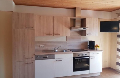 Stadlern Apartment | Spacious Ground Floor Apartment with Terrace for 2-5 Guests