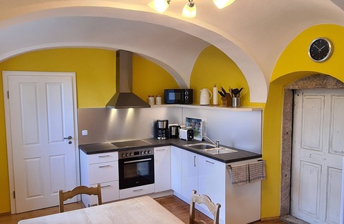 Berg Apartment | Ground Floor Apartment with 2 Bedrooms and Family Amenities