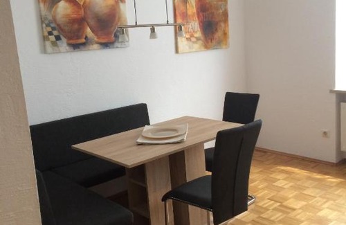 Illschwang Apartment | Family-Friendly Retreat at Ferienwohnung Im Grünen - 9.4/10