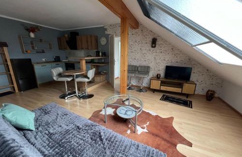 Dobern Apartment | Ferienwohnung im Grünen für bis zu 3 Personen, Aufbettung möglich