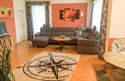 Hohendorf Apartment | Oceanfront Ferienwohnung im Kranichgebiet - Family Friendly Getaway