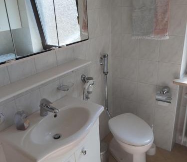 Happurg Apartment | Pet-Friendly Getaway at Ferienwohnung im Molsbachtal