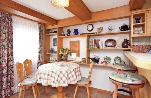 Urberg Apartment | Cozy Apartment in the Black Forest with Garden and Fireplace