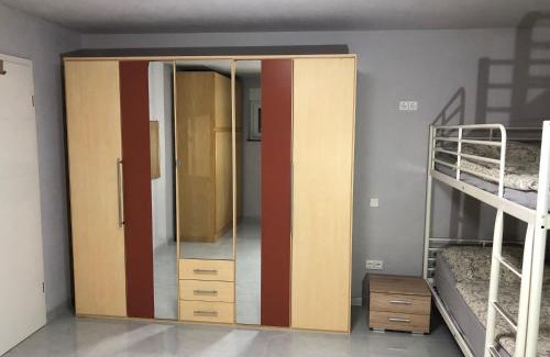 Deisslingen Apartment | Discover Ferienwohnung-Mitarbeiterunterkunft: Perfect for Families