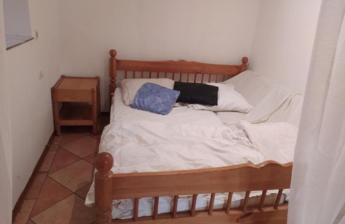 Gerolzhofen Apartment | Cozy Getaway in Gerolzhofen with Pet-Friendly Amenities