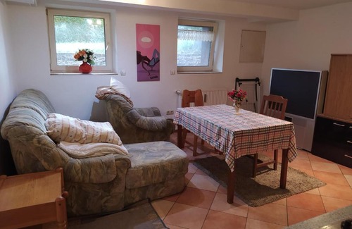 Gerolzhofen Apartment | Cozy Getaway in Gerolzhofen with Pet-Friendly Amenities