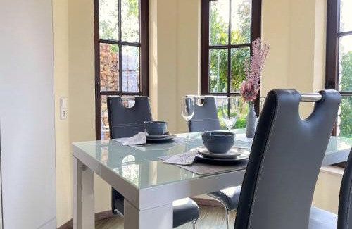 Madfeld Apartment | Cozy Garden View Apartment with Terrace in Sauerland